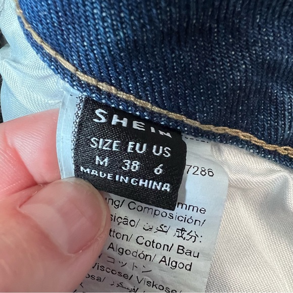 Shein High Waisted Denim Jean Shorts Size 6 - Picture 6 of 7